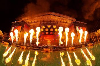 KISS Break Guinness World Records For Highest + Most Flame Projections In Music Concert