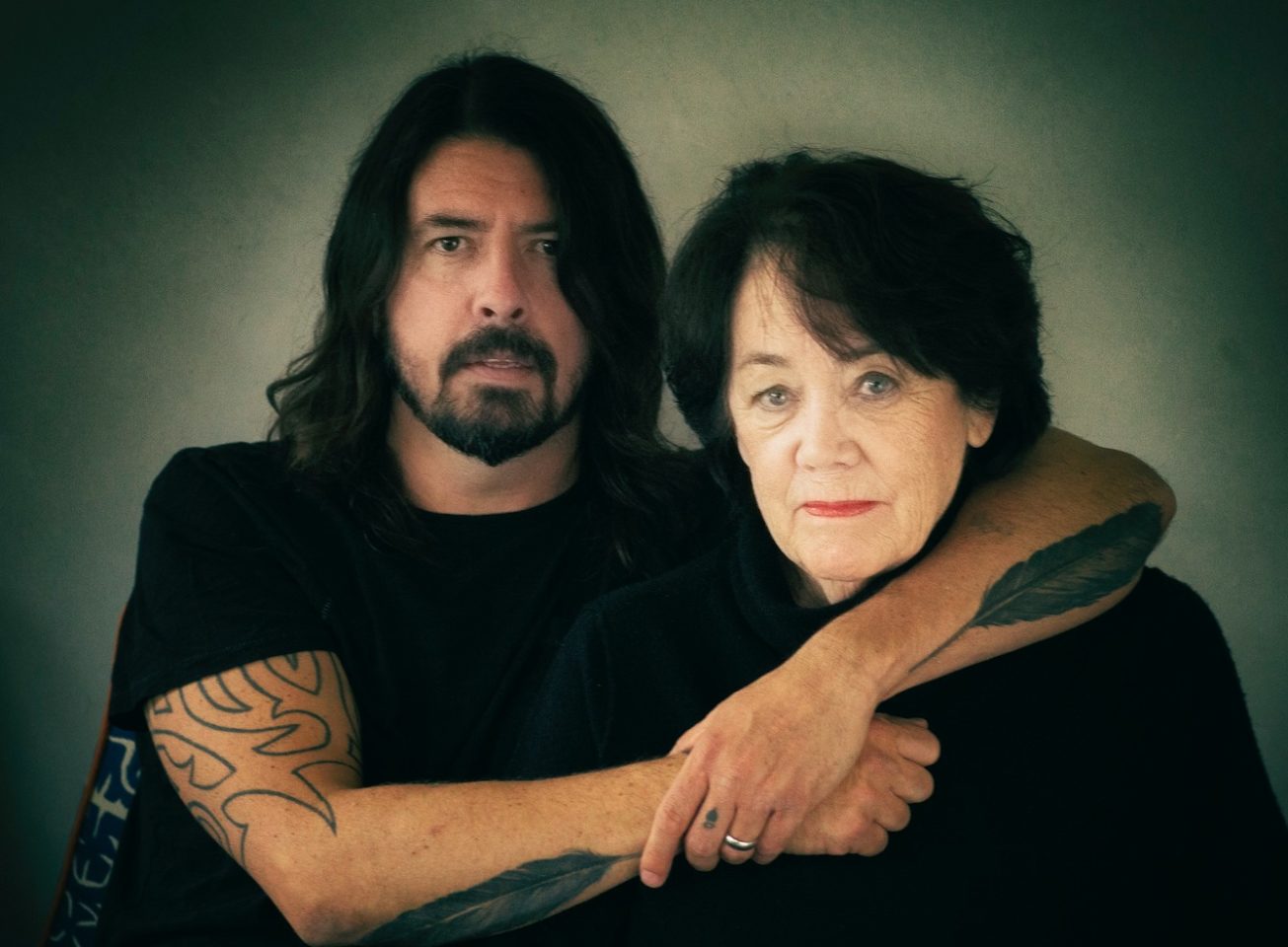 Dave Grohl To Host TV Series With His Mother