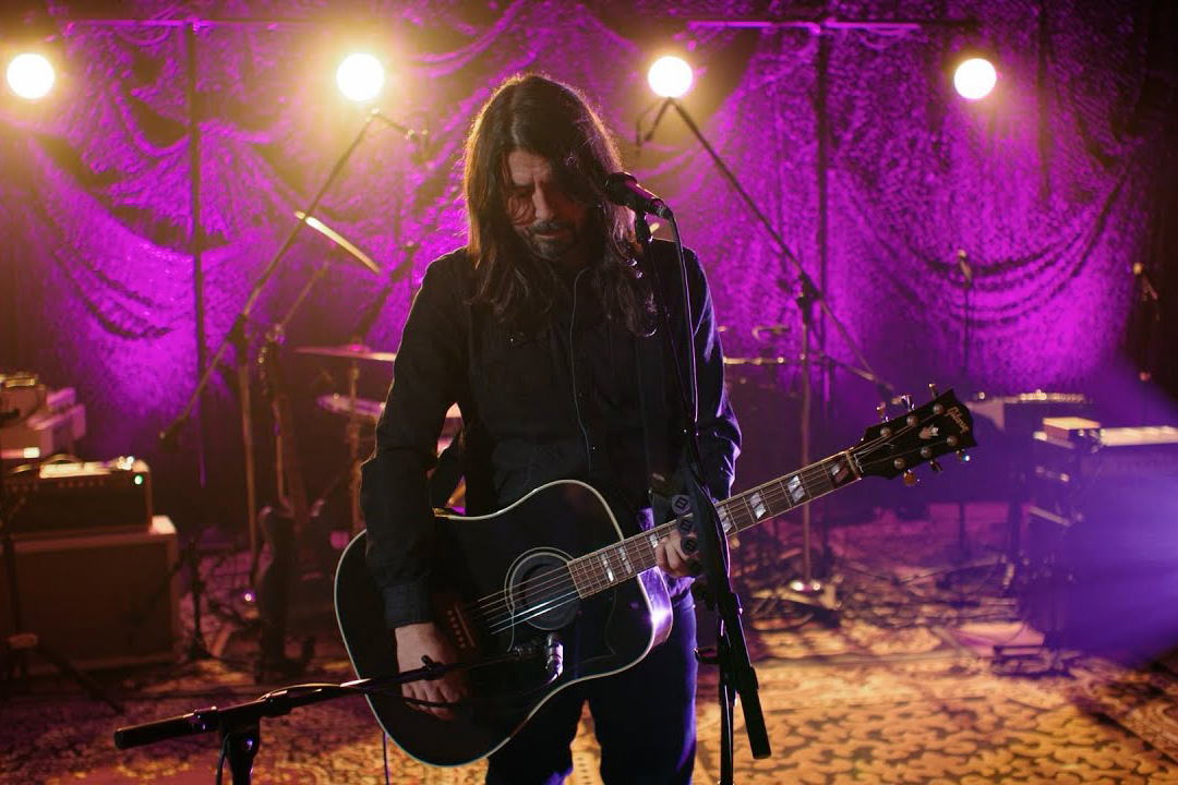 Dave Grohl Explains The Story Of How Foo Fighters Wrote ‘Everlong’